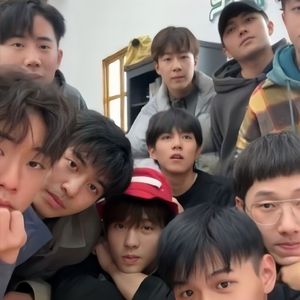 撕开她的胸罩猛吸奶头的视频
