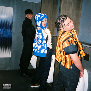 撕开她的胸罩猛吸奶头的视频
