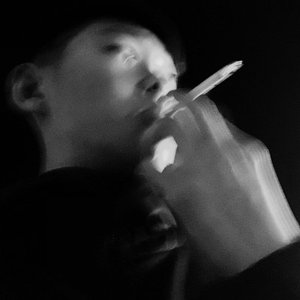 撕开她的胸罩猛吸奶头的视频
